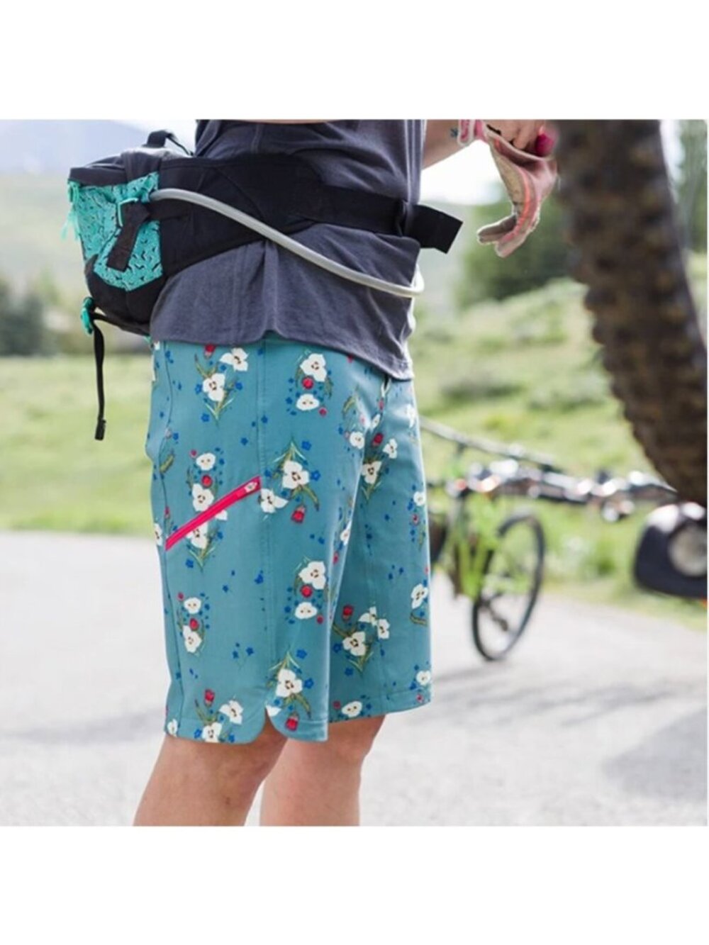 Wild Rye Kaweah Mountain Bike Shorts Floral Print Size 4 Mid-Rise UPF 50 12"